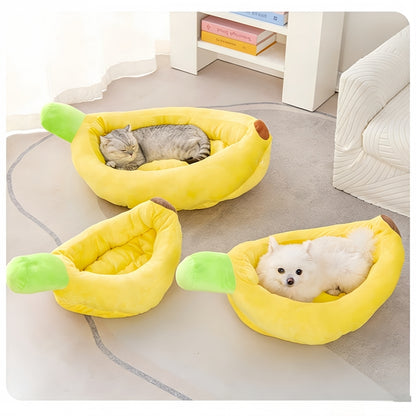 Trois coussins pour chat
