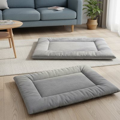 Deux tapis chat rectangulaires en tissu gris chiné, style moderne et minimaliste