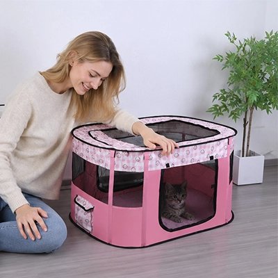 Maison pour les chats de couleur rose